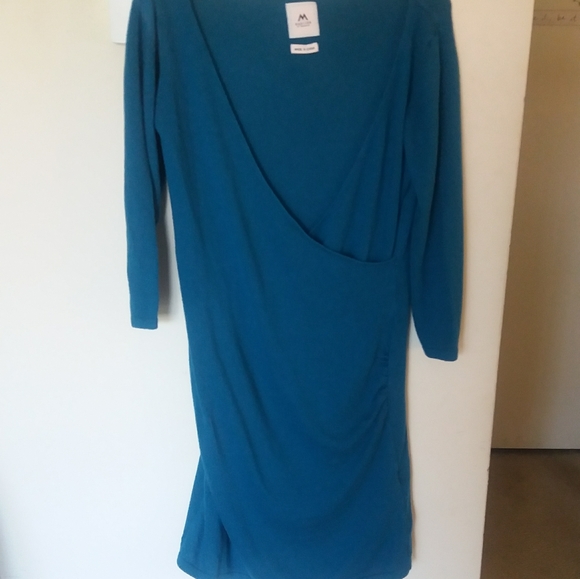 Dress - Picture 1 of 6